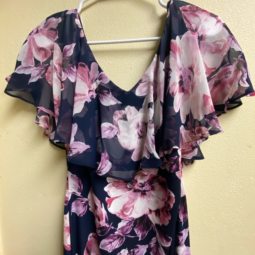Beautiful floral dress in navy blue and pink flowers. Size 4 - Picture 2 of 2